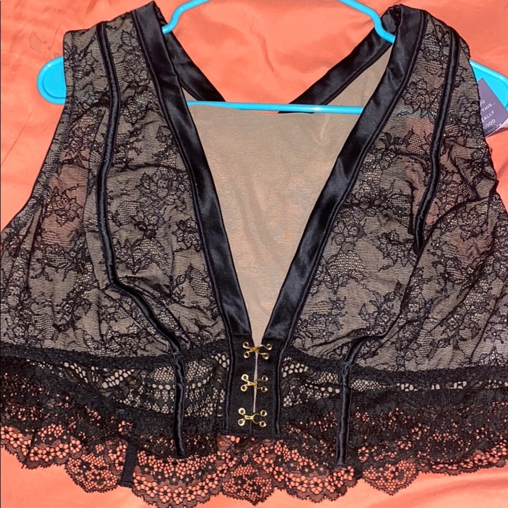 Cacique eyelet seriously sexy bra